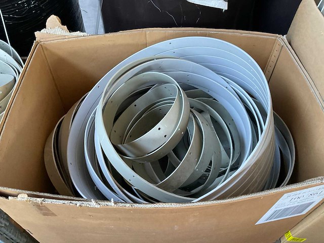 Partij luchtbehandeling installatiemateriaal - afbeelding 13 van  18