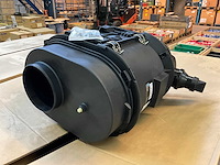 Partij luchtfilterhuizen en raamrubbers - afbeelding 2 van  9