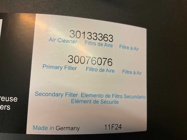 Partij luchtfilterhuizen en raamrubbers - afbeelding 9 van  9