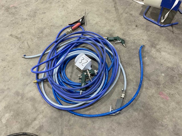 Partij luchtslang met spuiten - afbeelding 2 van  5