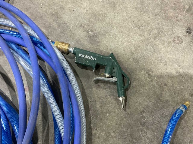 Partij luchtslang met spuiten - afbeelding 3 van  5