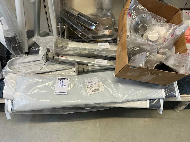 Partij luifel en-tafelonderdelen - afbeelding 6 van  20