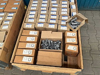 Partij m24 bouten (580x) - afbeelding 1 van  4