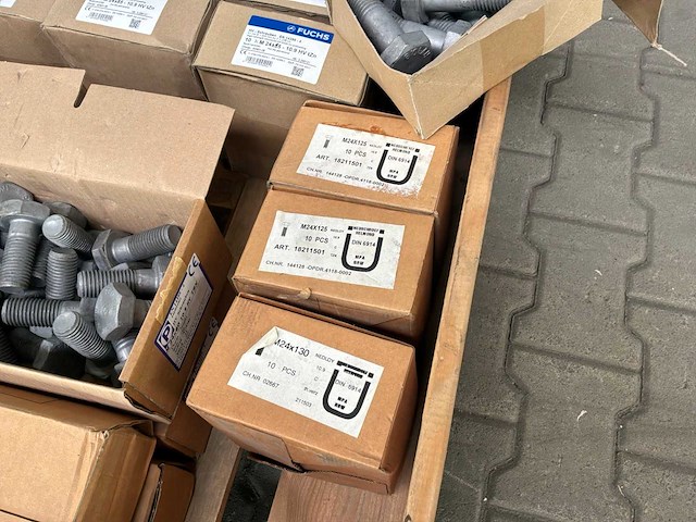 Partij m24 bouten (580x) - afbeelding 3 van  4