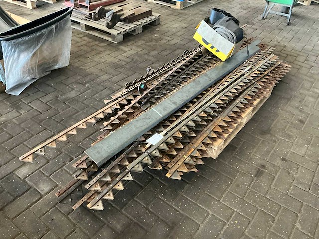 Partij maaimessen ( conver ) - afbeelding 2 van  4