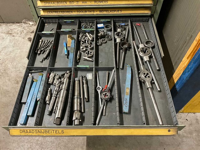 Partij machine gereedschap - afbeelding 14 van  15