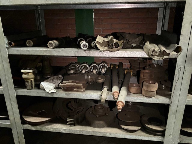 Partij machine onderdelen (c) - afbeelding 13 van  33