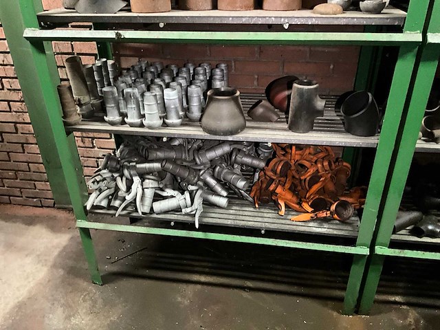 Partij machine onderdelen (c) - afbeelding 27 van  33