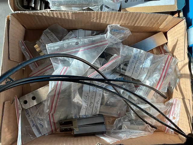 Partij machine onderdelen en divers - afbeelding 5 van  18