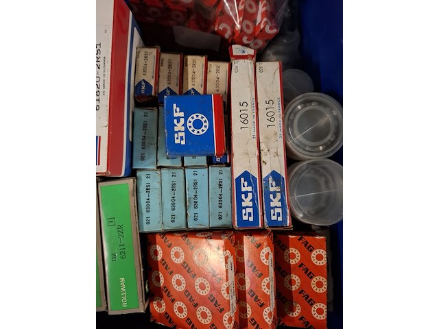 Partij machine onderdelen en toebehoren o.a. skf, omron - afbeelding 5 van  17