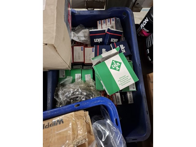 Partij machine onderdelen en toebehoren o.a. skf, omron - afbeelding 7 van  17