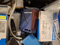 Partij machine onderdelen en toebehoren o.a. skf, omron - afbeelding 12 van  17