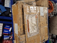 Partij machine onderdelen en toebehoren o.a. skf, omron - afbeelding 15 van  17