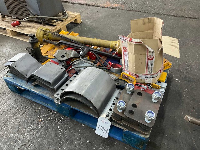 Partij machine onderdelen - afbeelding 1 van  7