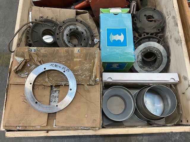 Partij machine onderdelen - afbeelding 2 van  3