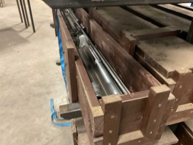 Partij machine onderdelen - afbeelding 10 van  12