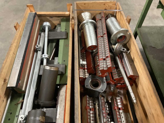 Partij machine onderdelen - afbeelding 6 van  6
