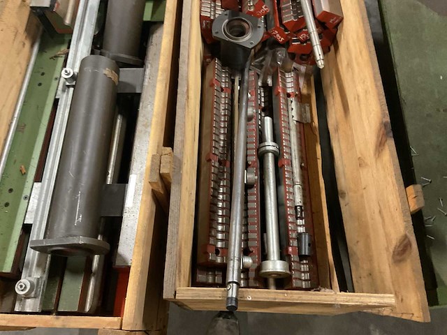 Partij machine onderdelen - afbeelding 2 van  6