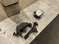 Partij machine onderdelen - afbeelding 1 van  8