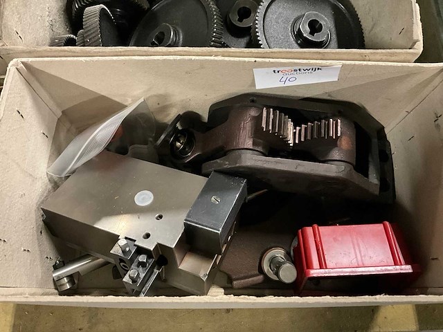 Partij machine onderdelen - afbeelding 6 van  8