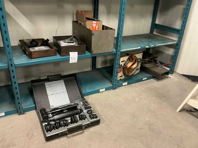 Partij machine onderdelen - afbeelding 1 van  3