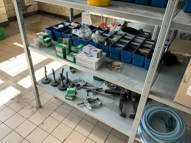 Partij machine onderdelen - afbeelding 17 van  63