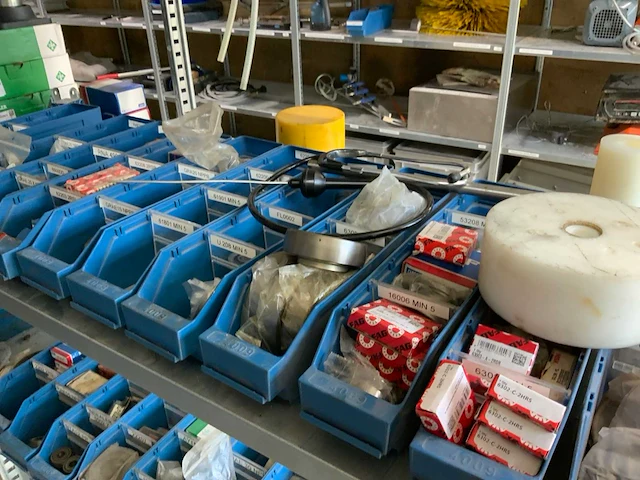 Partij machine onderdelen - afbeelding 19 van  63