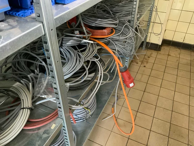 Partij machine onderdelen - afbeelding 32 van  63