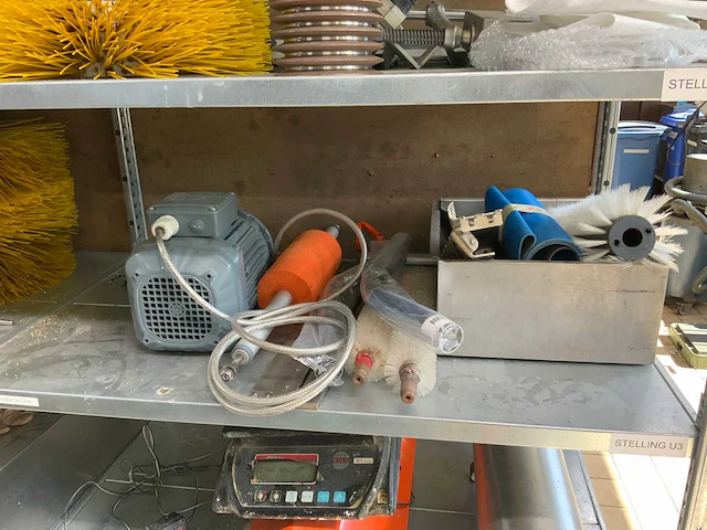 Partij machine onderdelen - afbeelding 45 van  63