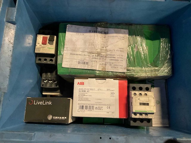 Partij machine schakelmateriaal - afbeelding 5 van  17