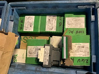 Partij machine schakelmateriaal - afbeelding 6 van  17