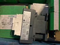 Partij machine schakelmateriaal - afbeelding 7 van  17