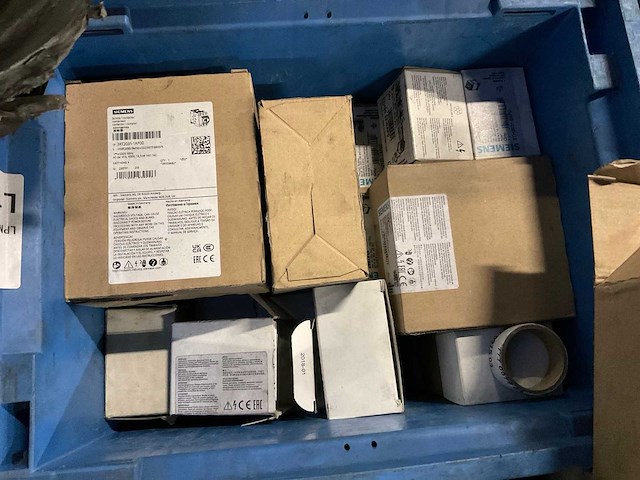 Partij machine schakelmateriaal - afbeelding 9 van  17