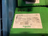 Partij machine schakelmateriaal - afbeelding 16 van  17