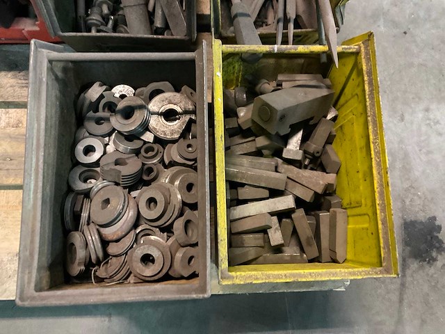 Partij machine toebehoren - afbeelding 1 van  2