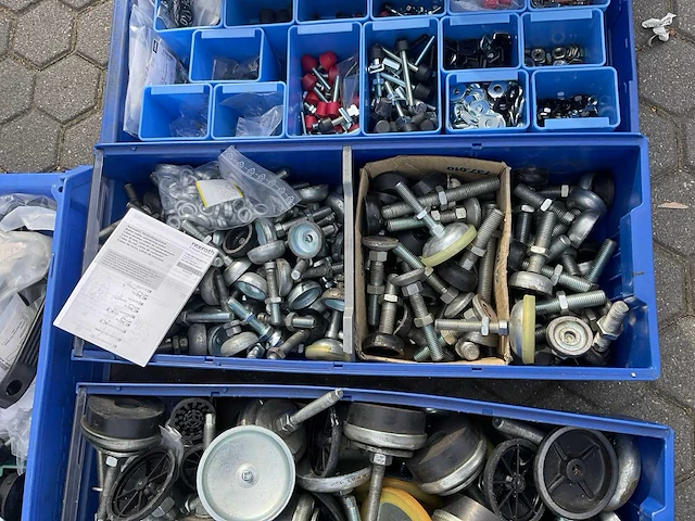 Partij machine voeten/ stelvoeten - afbeelding 3 van  6