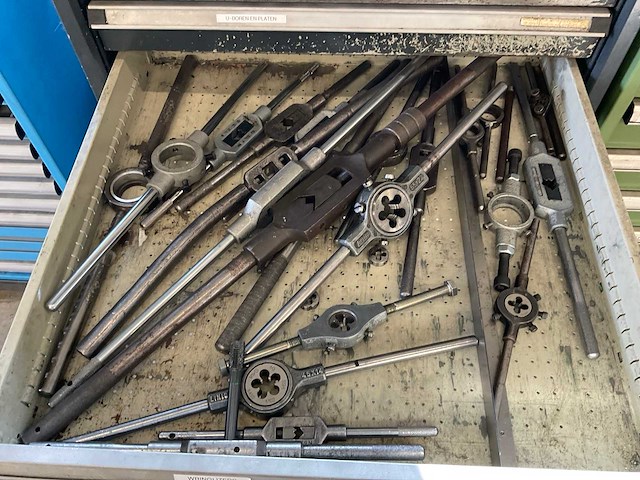 Partij machinegereedschap - afbeelding 2 van  4
