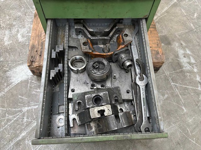 Partij machinegereedschap - afbeelding 2 van  11