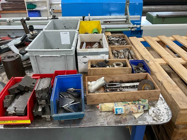 Partij machinegereedschappen - afbeelding 1 van  7
