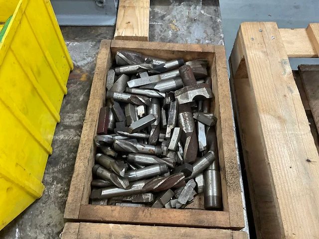 Partij machinegereedschappen - afbeelding 5 van  7