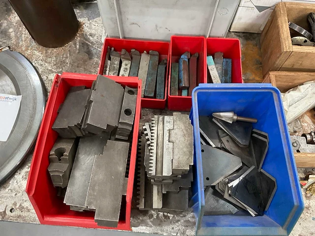 Partij machinegereedschappen - afbeelding 2 van  7