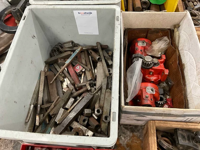 Partij machinegereedschappen - afbeelding 7 van  7