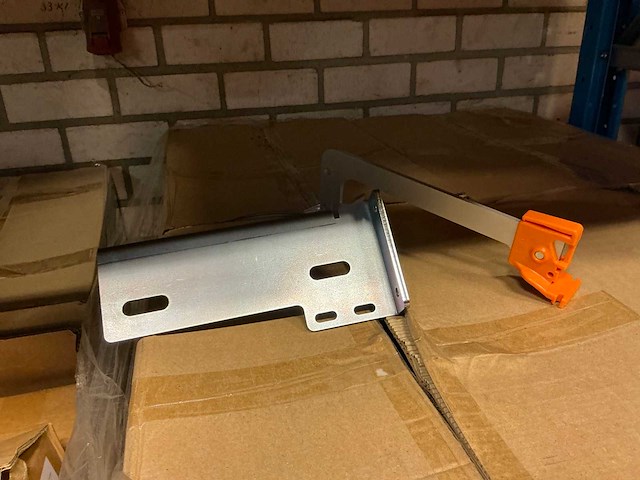 Partij machineonderdelen - afbeelding 1 van  6