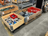 Partij machineonderdelen - afbeelding 1 van  6