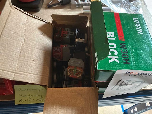 Partij machineonderdelen - afbeelding 3 van  4