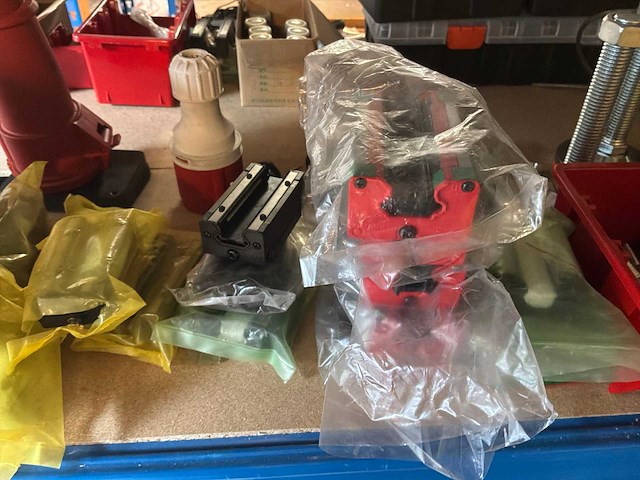 Partij machineonderdelen - afbeelding 3 van  5