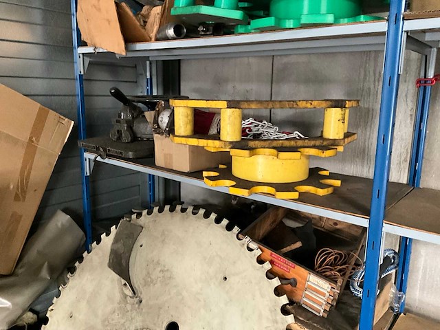 Partij machineonderdelen - afbeelding 25 van  36