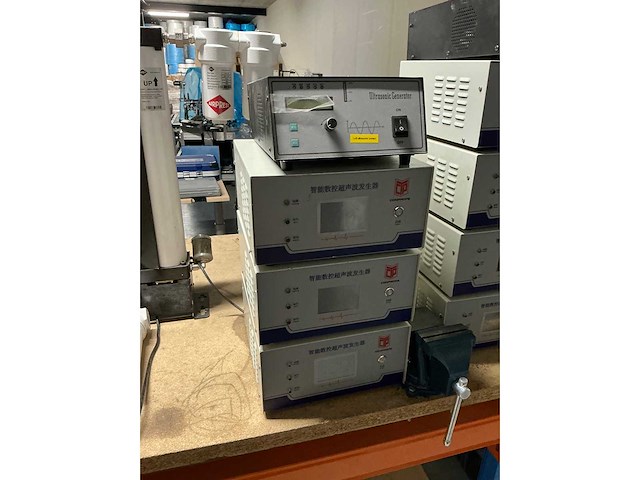 Partij machinetoebehoren en onderdelen - afbeelding 12 van  14