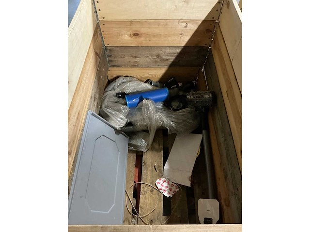 Partij machinetoebehoren en onderdelen - afbeelding 14 van  14