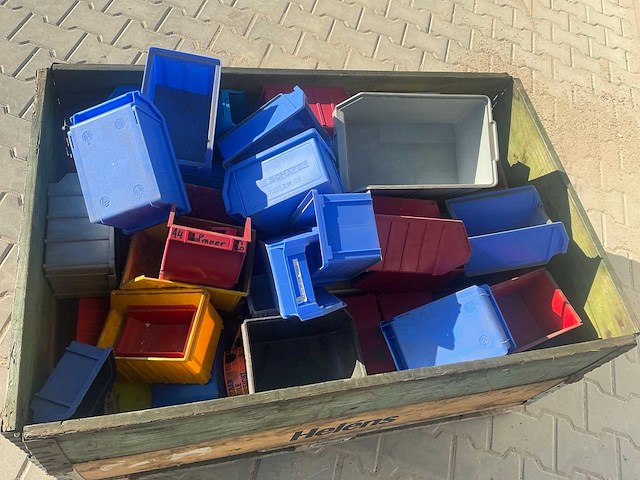 Partij magazijnbakjes - afbeelding 1 van  5